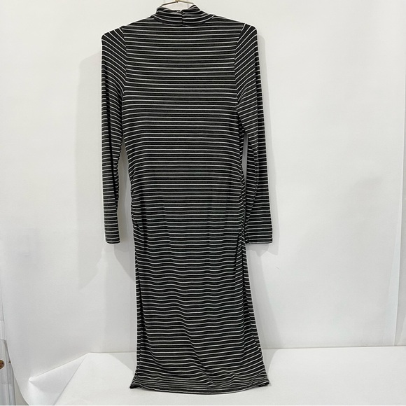 A pea In The Pod Gray Striped Maternity Dress Size Medium Ruching On Waist - Picture 9 of 12